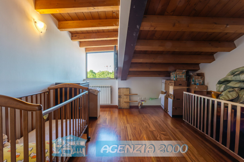 BELLISSIMA VISTA SUI TETTI DI CONSELVE!!! HO L'APPARTAMENTO CON TRAVI A VISTA PERFETTO PER TE !!!...