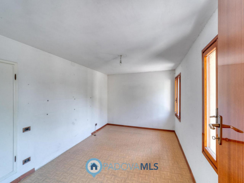 Immobile in esclusiva al Gruppo Padova MLS
MONSELICE Zona Solana, ai piedi del colle Montericco i...