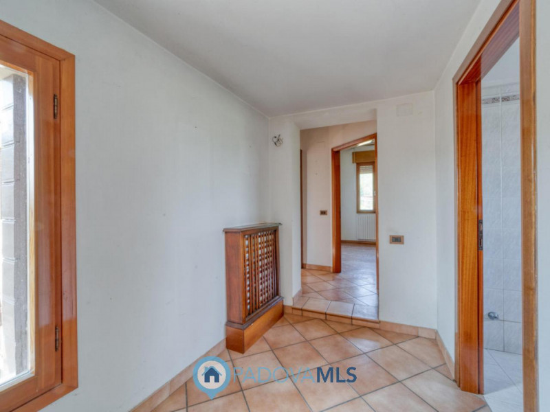 Immobile in esclusiva al Gruppo Padova MLS
MONSELICE Zona Solana, ai piedi del colle Montericco i...