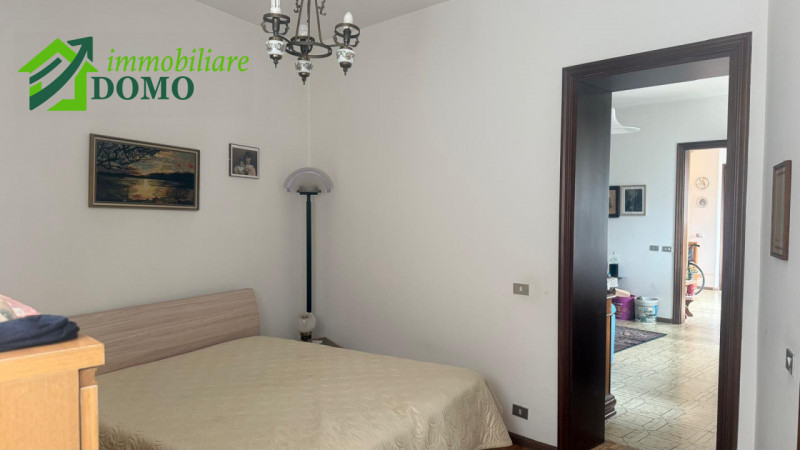 Proponiamo in vendita, nel cuore di Cogollo del Cengio, una splendida casa singola terratetto dis...