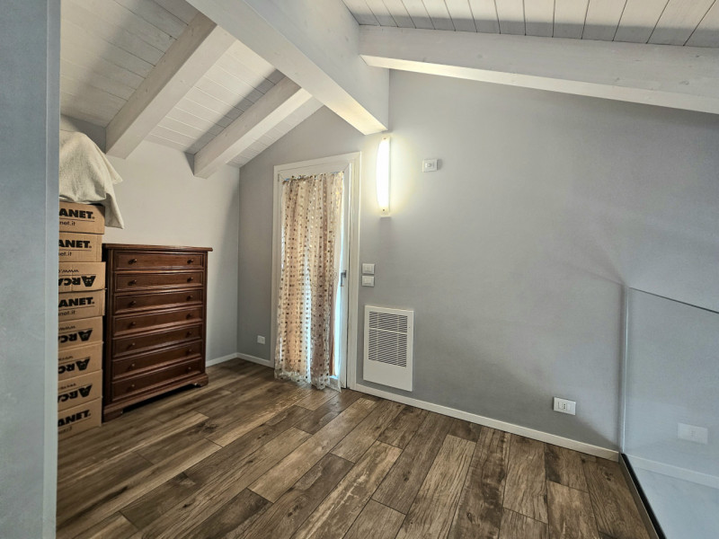 In una bellissima posizione rialzata a Baone, località Calaone, proponiamo in vendita spettacolar...