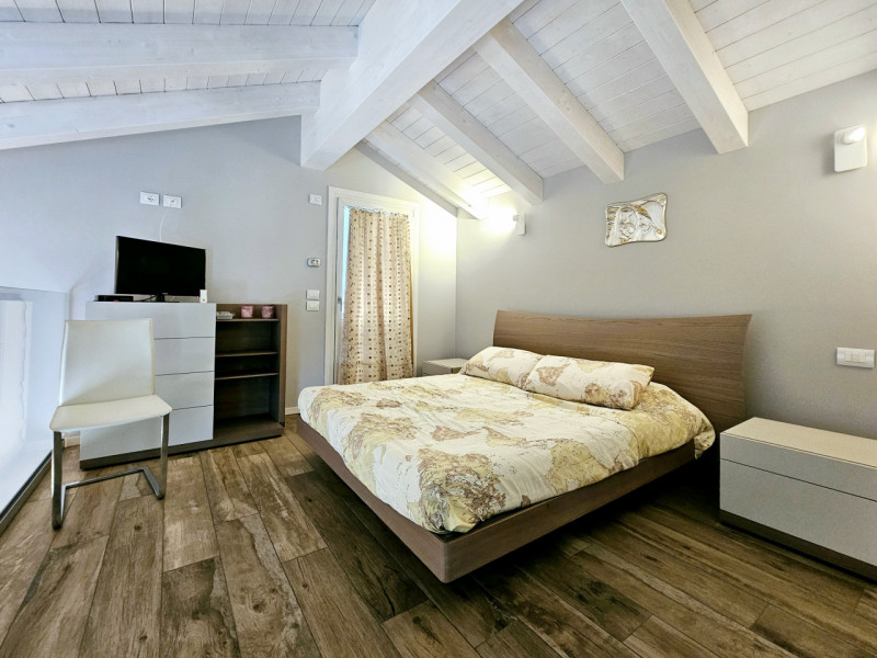 In una bellissima posizione rialzata a Baone, località Calaone, proponiamo in vendita spettacolar...