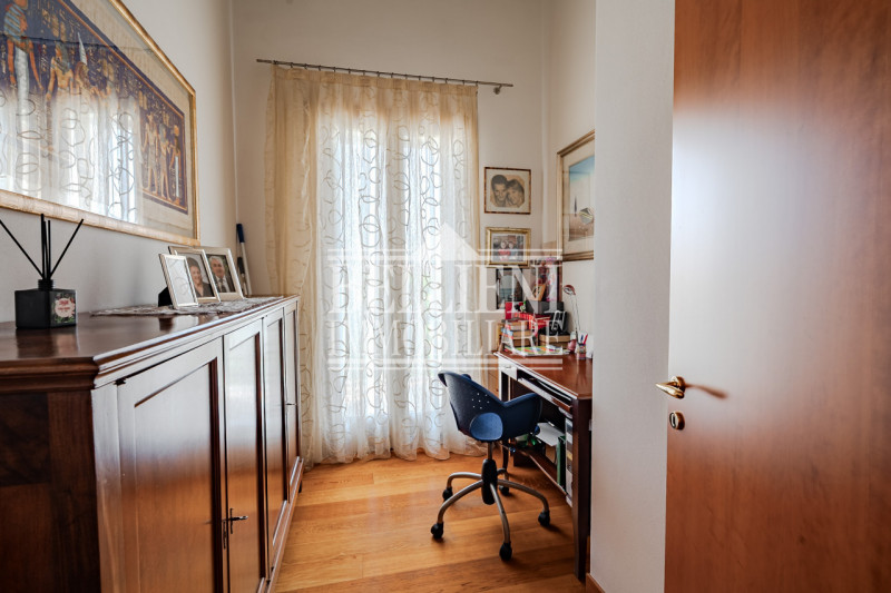 COSTABISSARA - Proponiamo in vendita straordinaria villa moderna situata nelle vicinanze di Costa...