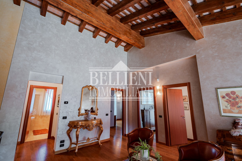 COSTABISSARA - Proponiamo in vendita straordinaria villa moderna situata nelle vicinanze di Costa...