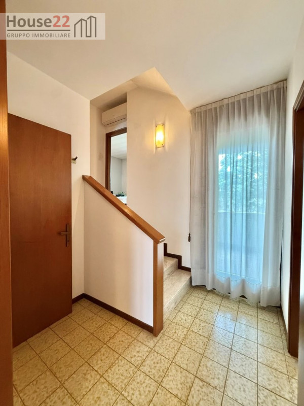 CAVAZZALE - VICENZA. In tranquillo e curato residence di 15 unità residenziali proponiamo SCHIERA...