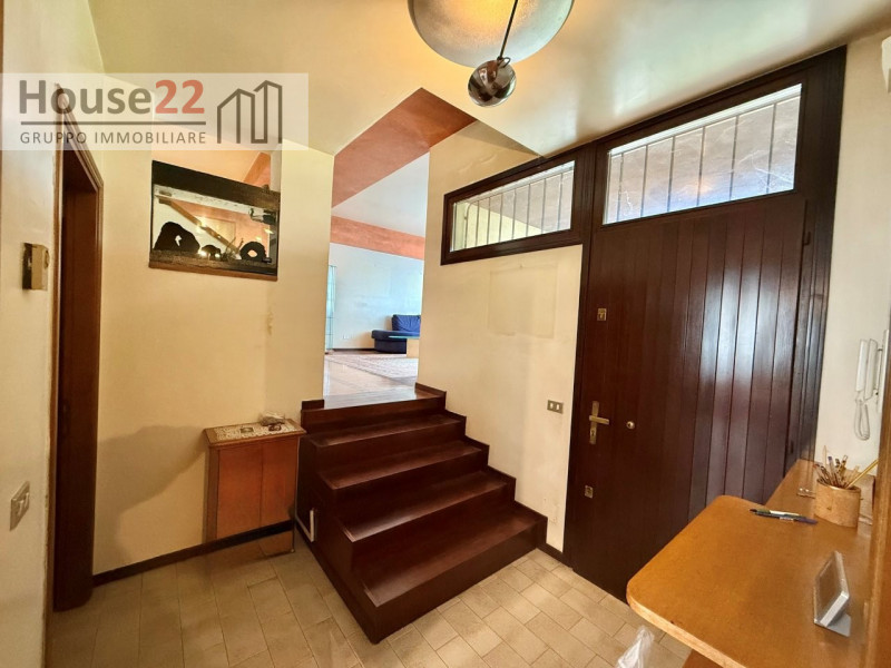 CAVAZZALE - VICENZA. In tranquillo e curato residence di 15 unità residenziali proponiamo SCHIERA...