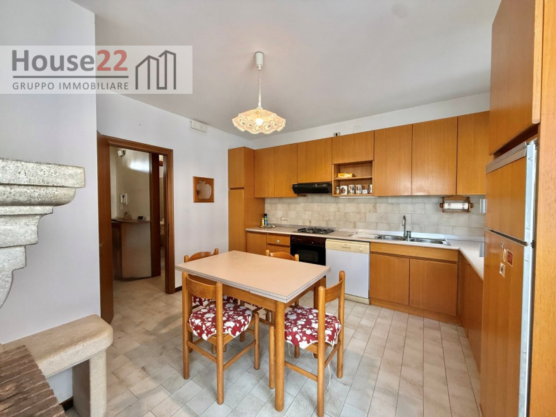 CAVAZZALE - VICENZA. In tranquillo e curato residence di 15 unità residenziali proponiamo SCHIERA...