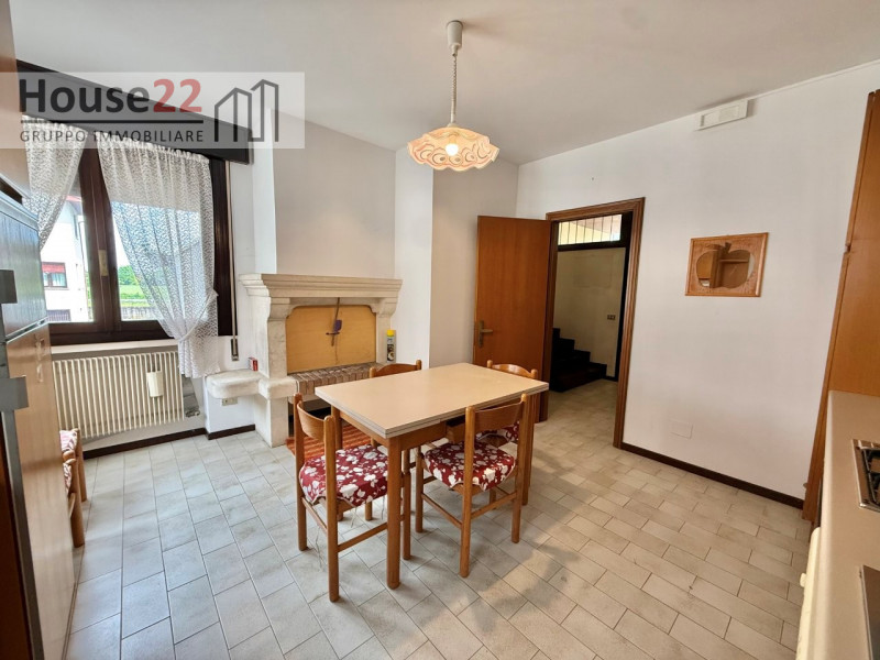 CAVAZZALE - VICENZA. In tranquillo e curato residence di 15 unità residenziali proponiamo SCHIERA...