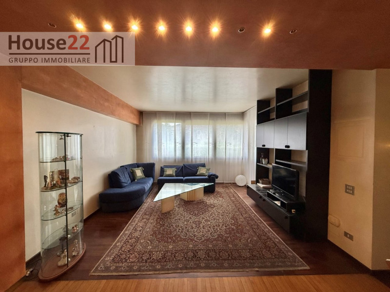 CAVAZZALE - VICENZA. In tranquillo e curato residence di 15 unità residenziali proponiamo SCHIERA...