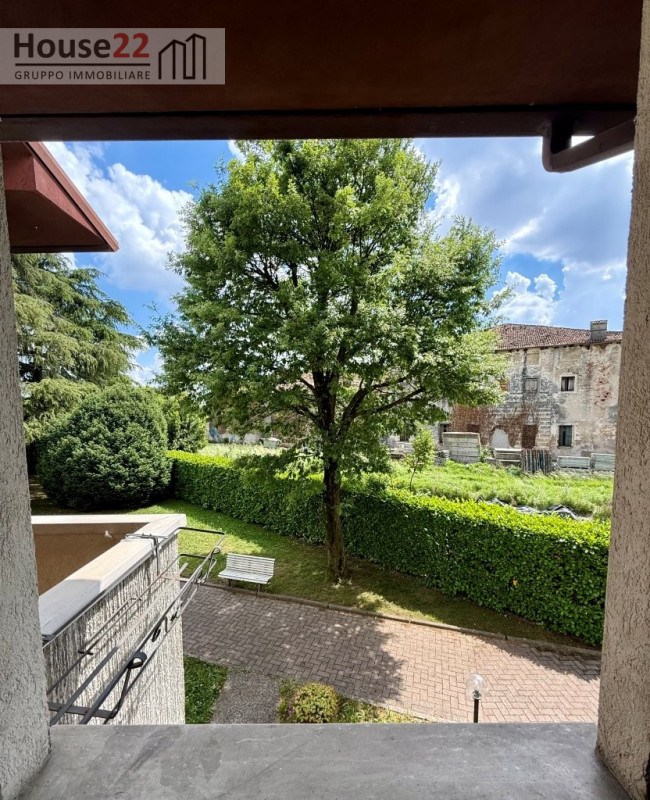 CAVAZZALE - VICENZA. In tranquillo e curato residence di 15 unità residenziali proponiamo SCHIERA...