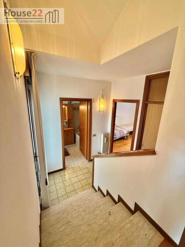 CAVAZZALE - VICENZA. In tranquillo e curato residence di 15 unità residenziali proponiamo SCHIERA...