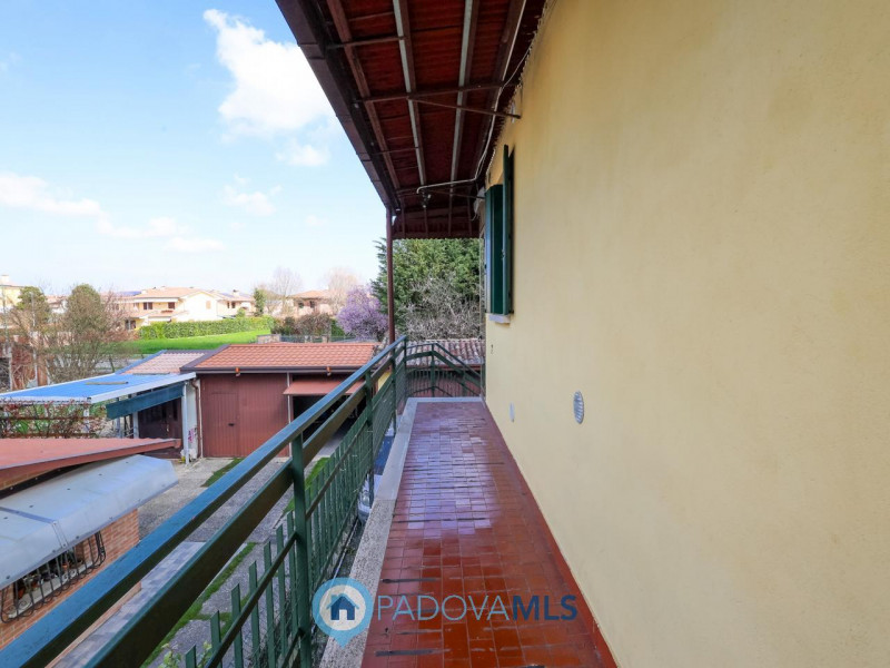 Immobile in esclusiva al Gruppo Padova MLS
In una delle zone residenziali più tranquille e richie...
