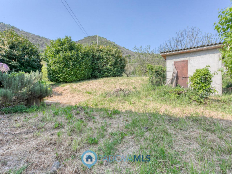 Immobile in esclusiva al Gruppo Padova MLS
MONSELICE Zona Solana, ai piedi del colle Montericco i...