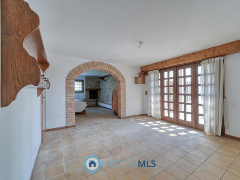 Immobile in esclusiva al Gruppo Padova MLS
MONSELICE Zona Solana, ai piedi del colle Montericco i...