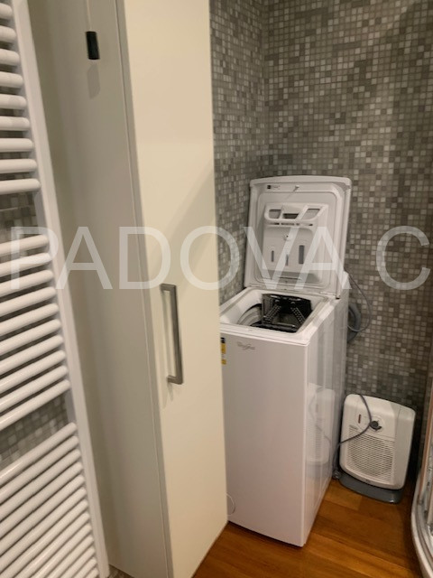 Scopri questo splendido appartamento situato nel prestigioso contesto di Corso Milano a Padova. Q...