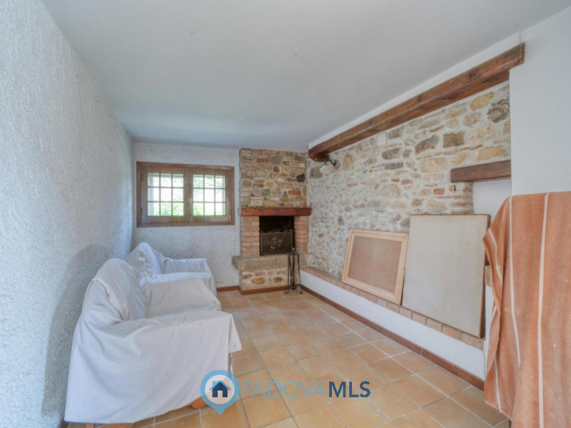 Immobile in esclusiva al Gruppo Padova MLS 

MONSELICE Zona Solana, ai piedi del colle Montericco...