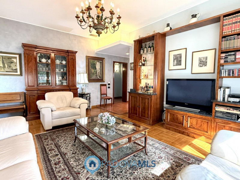 Immobile in esclusiva al Gruppo Padova MLS

SAN BELLINO - ARCELLA: In un contesto residenziale tr...