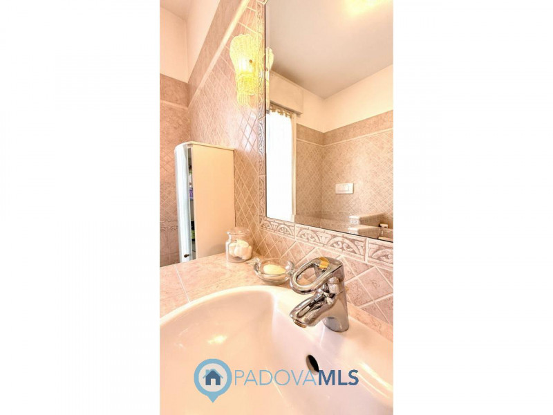 Immobile in esclusiva al Gruppo Padova MLS

SAN BELLINO - ARCELLA: In un contesto residenziale tr...