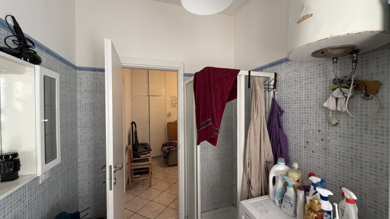 In vendita a Padova, nella centrale e servitissima zona di Ponte di Brenta, proponiamo in esclusi...