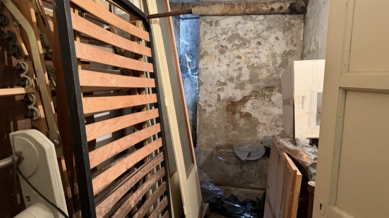 In vendita a Padova, nella centrale e servitissima zona di Ponte di Brenta, proponiamo in esclusi...