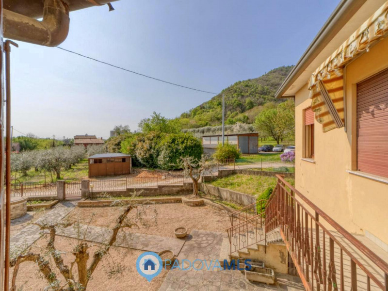 Immobile in esclusiva al Gruppo Padova MLS

MONSELICE Zona Solana, ai piedi del colle Montericco ...