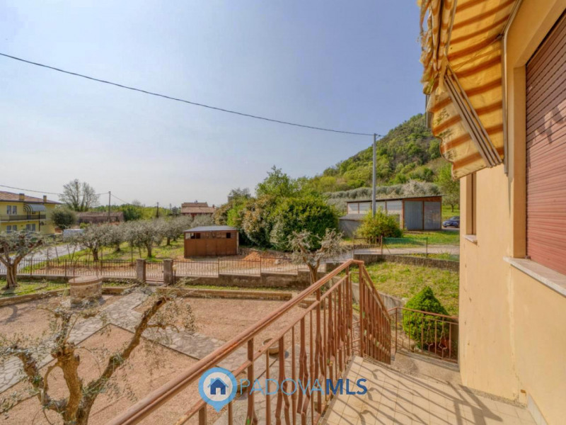 Immobile in esclusiva al Gruppo Padova MLS

MONSELICE Zona Solana, ai piedi del colle Montericco ...