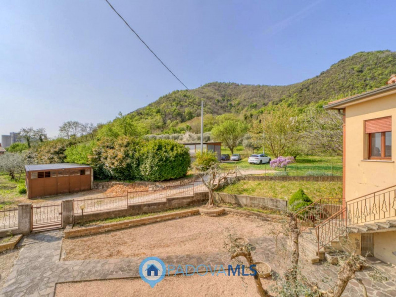 Immobile in esclusiva al Gruppo Padova MLS

MONSELICE Zona Solana, ai piedi del colle Montericco ...