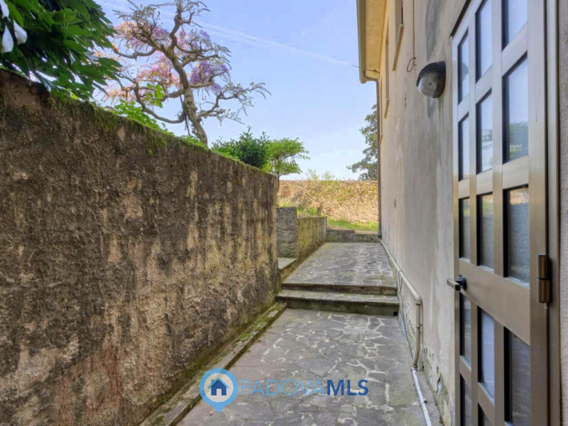 Immobile in esclusiva al Gruppo Padova MLS

MONSELICE Zona Solana, ai piedi del colle Montericco ...