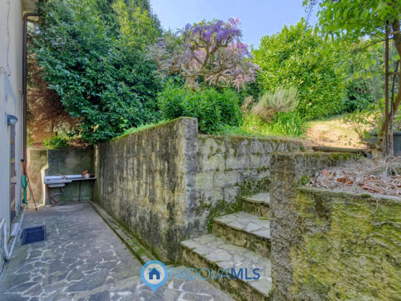 Immobile in esclusiva al Gruppo Padova MLS

MONSELICE Zona Solana, ai piedi del colle Montericco ...