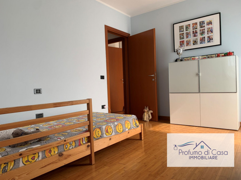 VIGONZA - Siamo lieti di presentare un'affascinante casa singola situata nel cuore residenziale d...