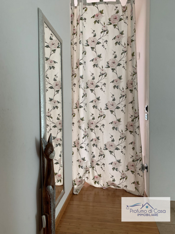 VIGONZA - Siamo lieti di presentare un'affascinante casa singola situata nel cuore residenziale d...