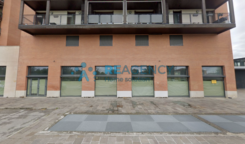 Ferrara – Zona Darsena City
Stai cercando uno spazio commerciale di 1.000mq in una zona in piena ...