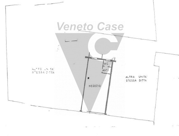 Proponiamo in affitto locale commerciale ad uso ufficio/negozio comodo al centro di Vigonovo; l'i...