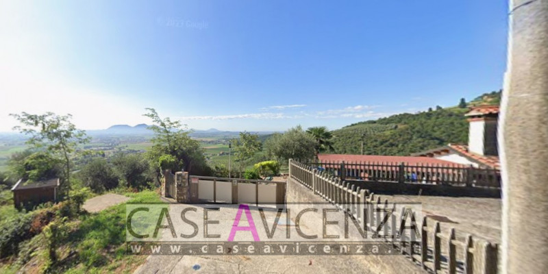 NANTO - COLLINA - Proponiamo in "ESCLUSIVA" la vendita di una casa singola disposta tutta su un p...