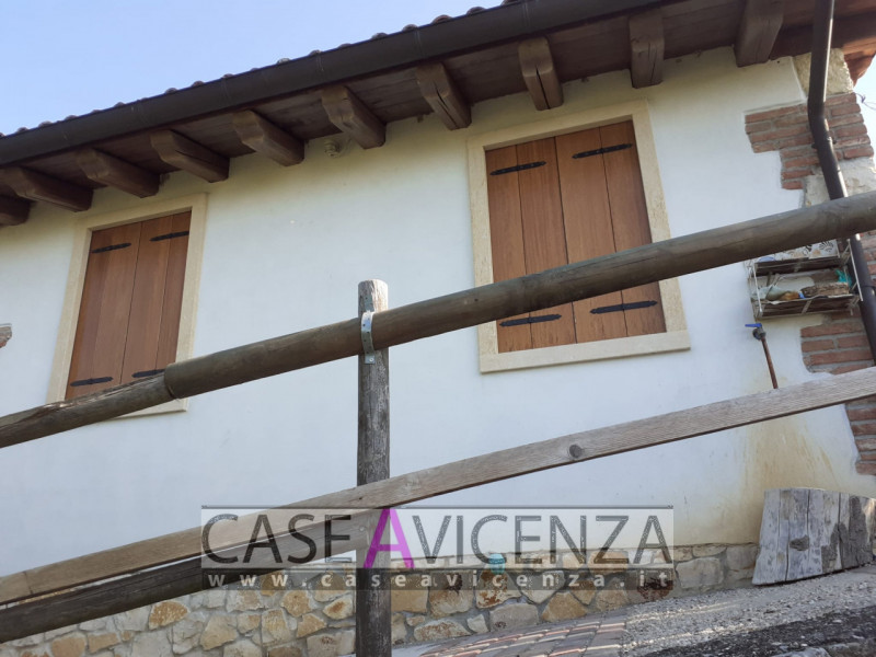 NANTO - COLLINA - Proponiamo in "ESCLUSIVA" la vendita di una casa singola disposta tutta su un p...