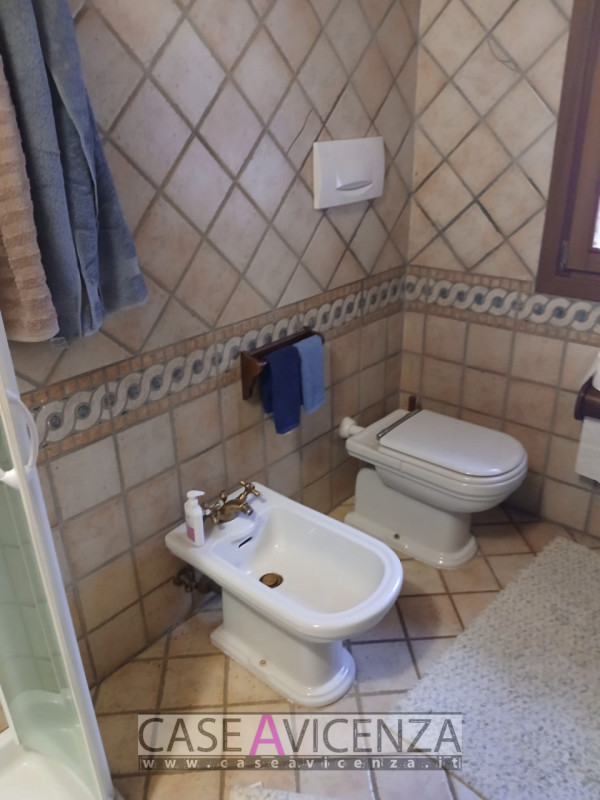 NANTO - COLLINA - Proponiamo in "ESCLUSIVA" la vendita di una casa singola disposta tutta su un p...
