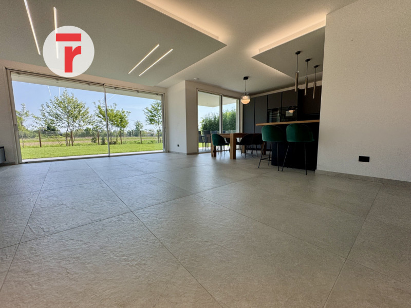 SAN GIORGIO - vicinanze CAMPODARSEGO, CAMPOSAMPIERO -- zona verde e tranquilla, con tutti i servi...