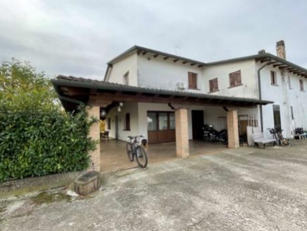 Rif. A.A.65-24

Vendita all'asta - abitazione su 2 livelli con terreno in data 10 giugno 2026

De...