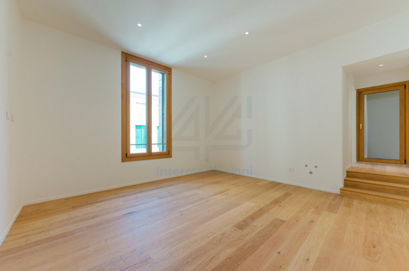 L’essenza del lusso nel centro storico di Padova.
Nel contesto esclusivo di una prestigiosa dimor...