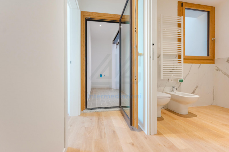 L’essenza del lusso nel centro storico di Padova.
Nel contesto esclusivo di una prestigiosa dimor...