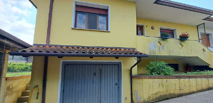 Rif. A.A.5-25

Vendita all'asta - bifamiliare su 2 livelli con garage in data 10 giugno 2026

Des...