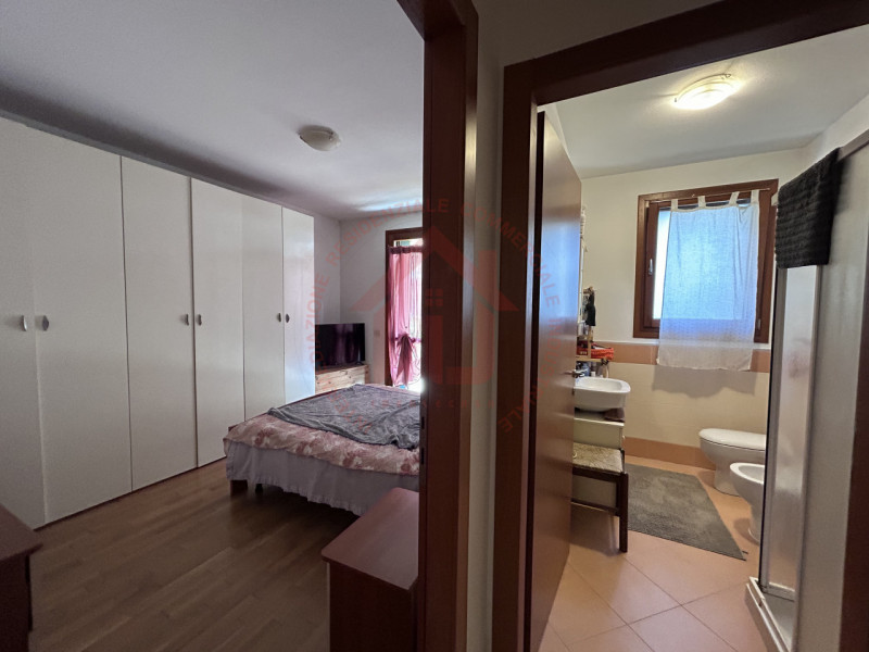 RIF: FR124 VENEZIA-STRA Proponiamo in locazione appartamento al pian terreno con giardino privato...