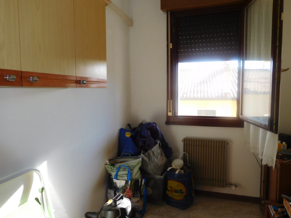 Rif. A.A.324-25

Vendita all'asta - appartamento al 2° piano con box auto in data 10 giugno 2026
...