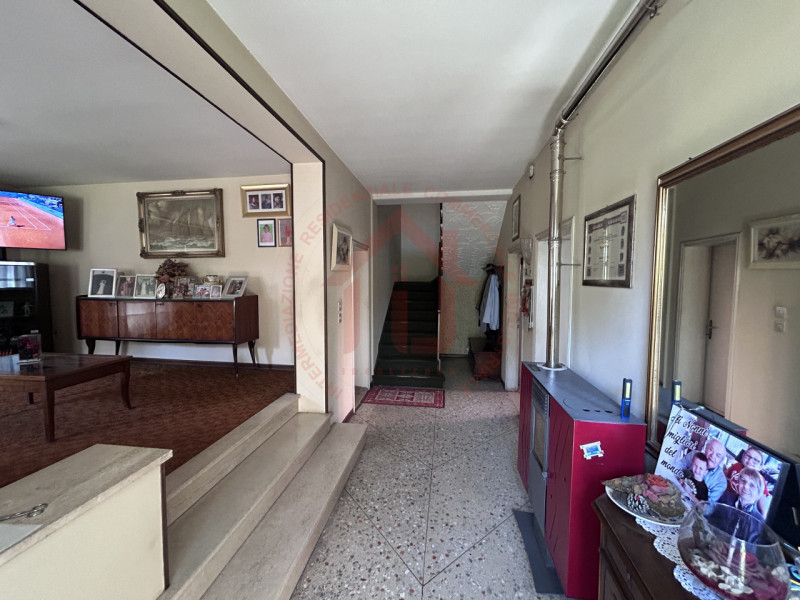 RIF: FR028 SELVAZZANO DENTRO - CASELLE Proponiamo in vendita casa singola indipendente su più liv...