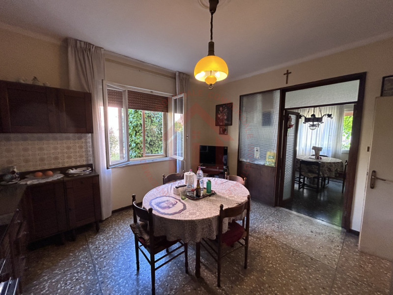 RIF: FR028 SELVAZZANO DENTRO - CASELLE Proponiamo in vendita casa singola indipendente su più liv...