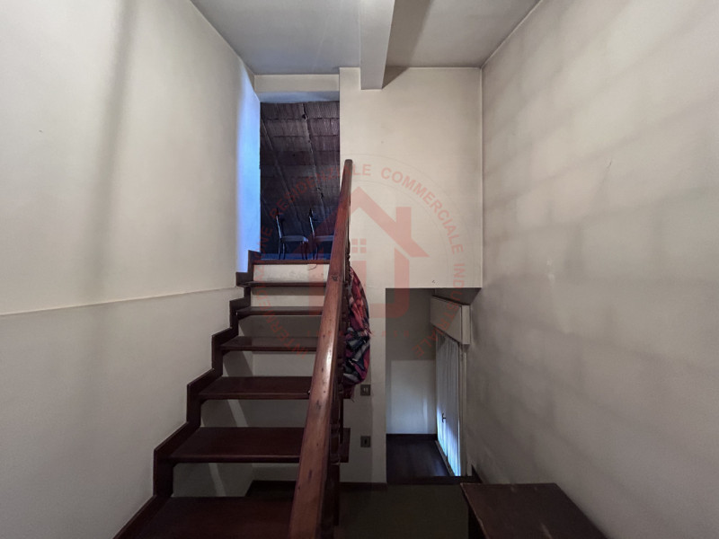 RIF: FR028 SELVAZZANO DENTRO - CASELLE Proponiamo in vendita casa singola indipendente su più liv...