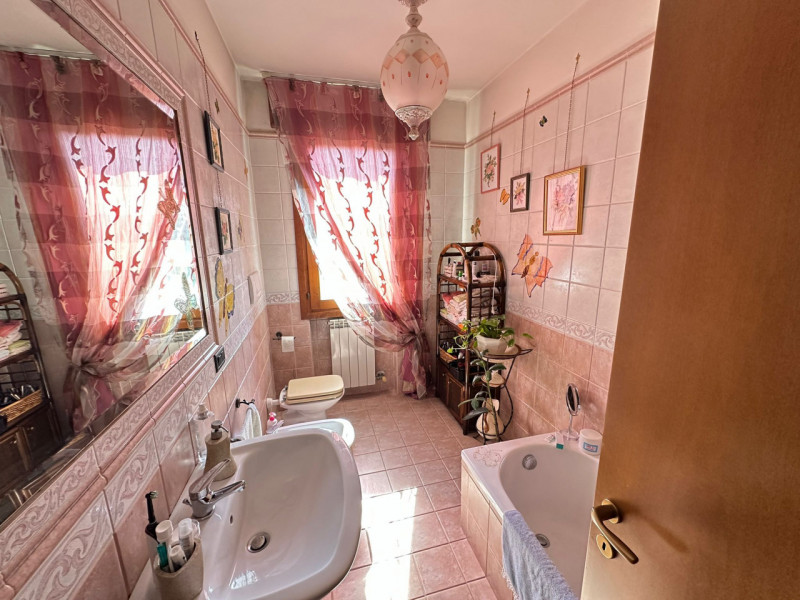 LIMENA TAGGì DI SOPRA - In un contesto residenziale riservato e tranquillo ma comodissimo ai serv...