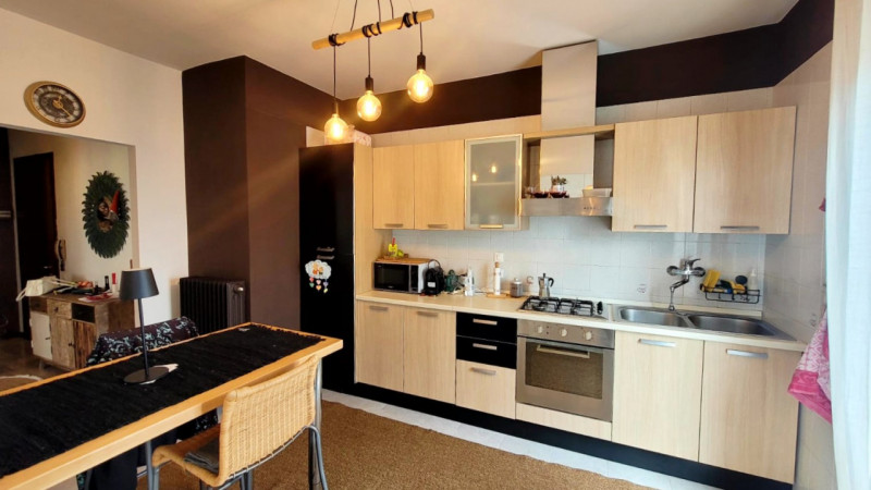 UN APPARTAMENTO IN CIMA AL PAESE!!

Hai presente le croci che si trovano in cima ai monti?
Sembra...