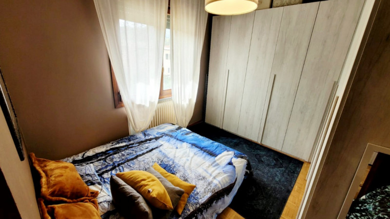 UN APPARTAMENTO IN CIMA AL PAESE!!

Hai presente le croci che si trovano in cima ai monti?
Sembra...