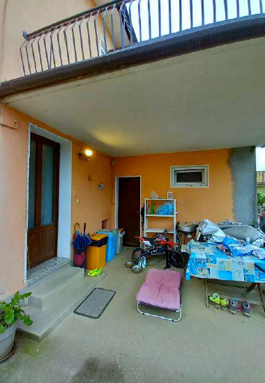 Rif. A.A.237-24

Vendita all'asta - abitazione su 2 livelli con giardino in data 11 giugno 2026

...